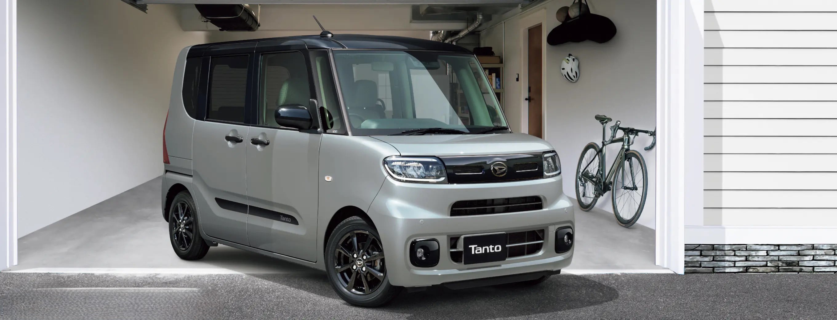 日本大發 Tanto 推出黑色特仕車!年輕夫妻、單身女性狂買,經銷商曝銷售秘辛