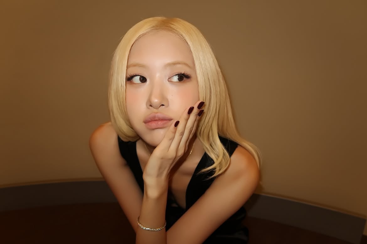 羅賽 Rosé、金智秀 Jisoo都愛!2026秋季美甲趨勢曝光,4款深色系顯白配色一次看