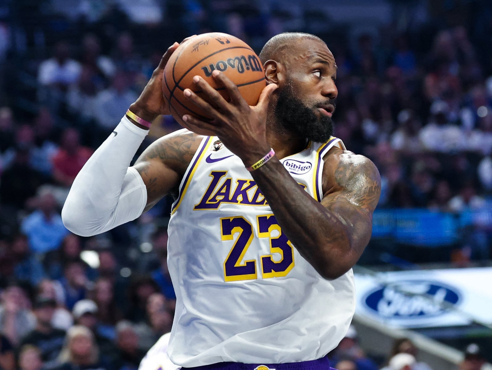 NBA／詹皇 LeBron James 自爆曾想加盟尼克！夢想在 MSG 結束生涯，奪冠後怕被罵翻打消念頭！