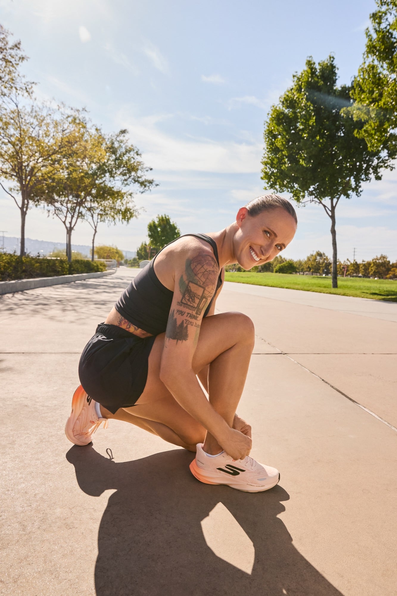 田徑界大咖加盟SKECHERS!Shelby Houlihan穿著AERO系列挑戰新紀錄⋯跑鞋圈掀起專業運動員風潮!