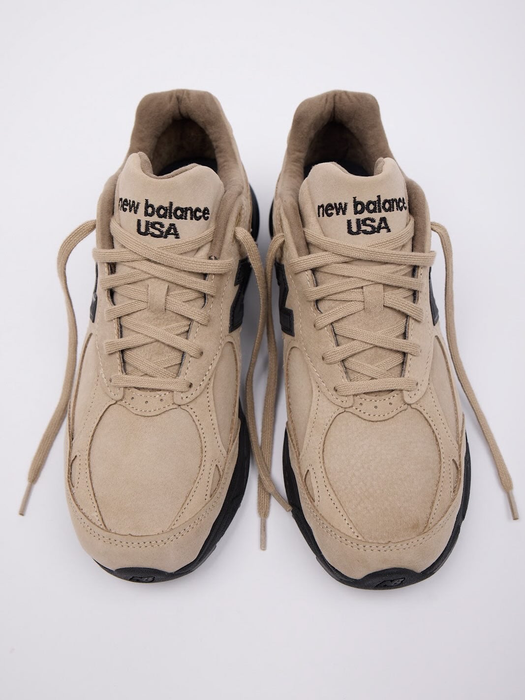 JJJJound x New Balance 990v3 全新聯名重磅回歸！褐色麂皮鞋面＋極簡質感太燒！