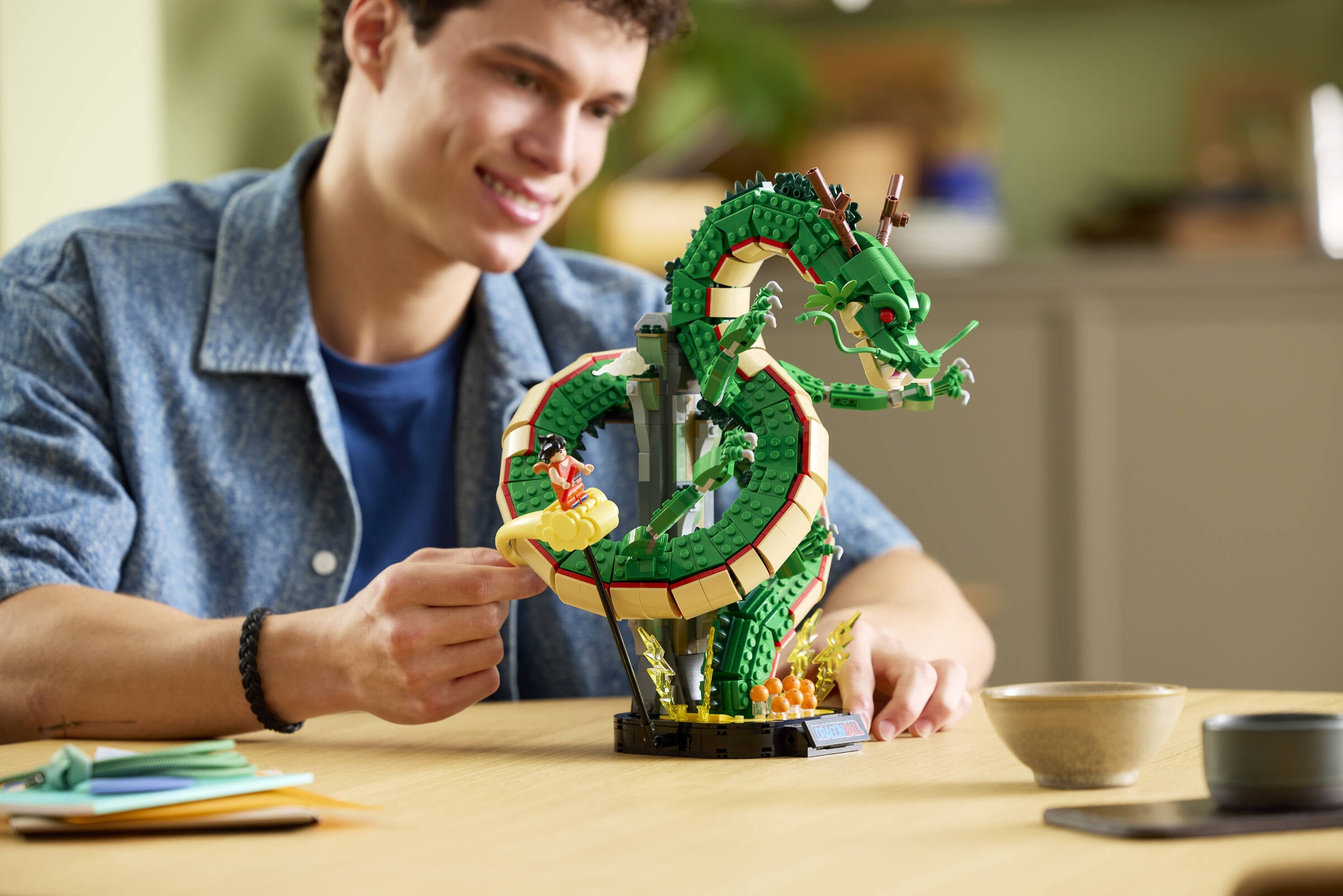 日本樂高 LEGO Group 七龍珠首彈11月4日開賣！1764片還原神龍現身，少年悟空騎筋斗雲登場