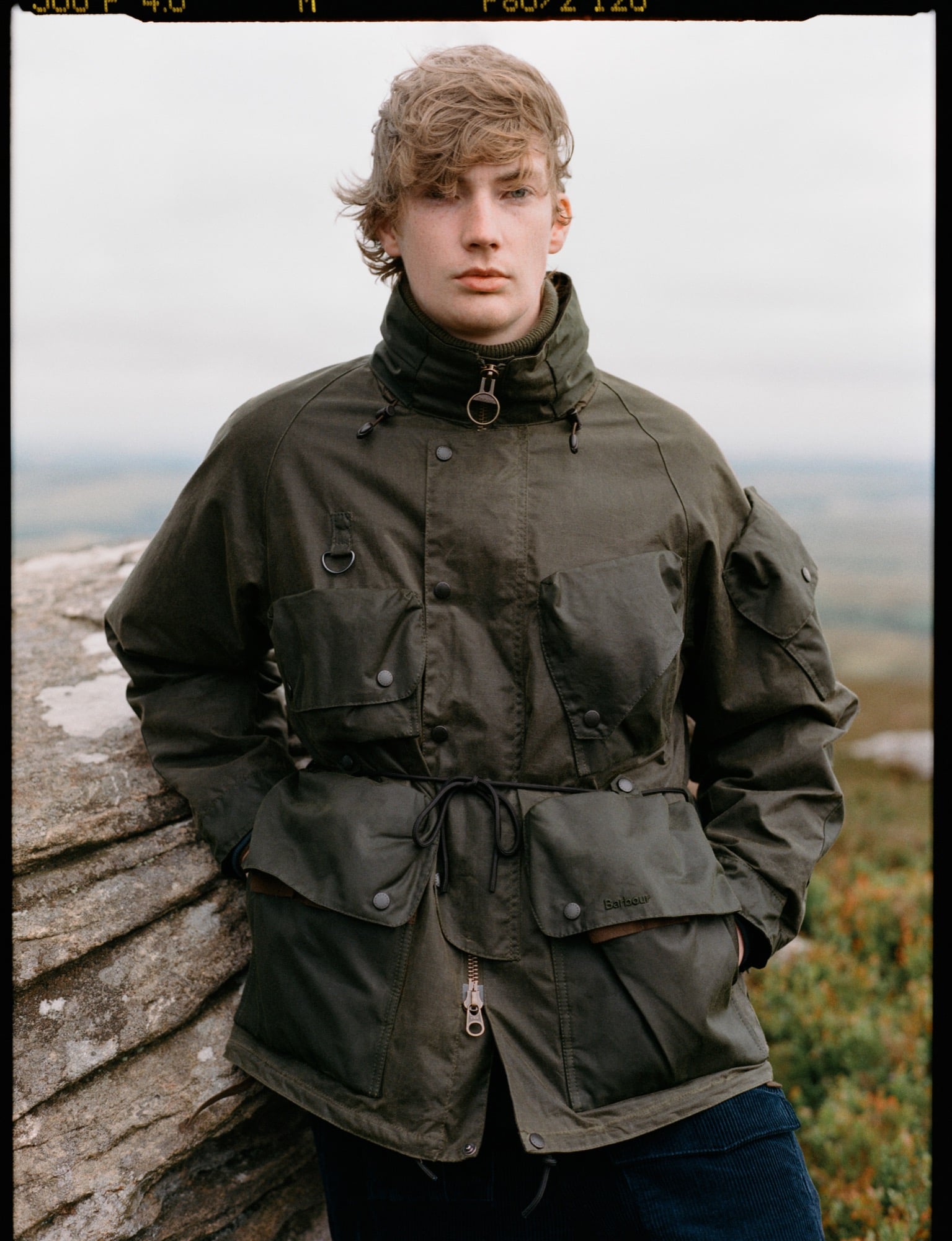 Barbour × Norbit 聯名秋冬系列來了!英倫經典 × 日式機能碰撞,10 款外套、配件必看!