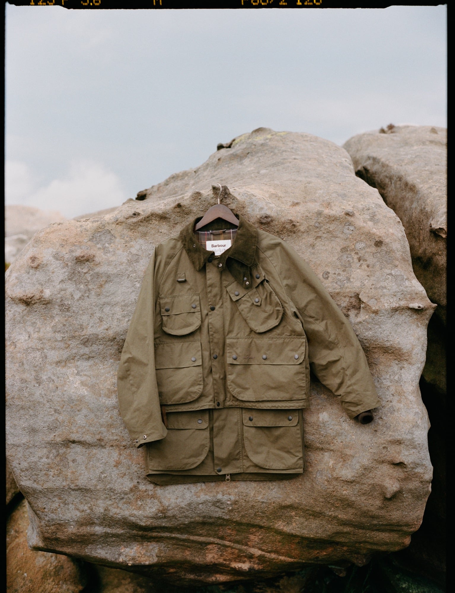 Barbour × Norbit 聯名秋冬系列來了!英倫經典 × 日式機能碰撞,10 款外套、配件必看!