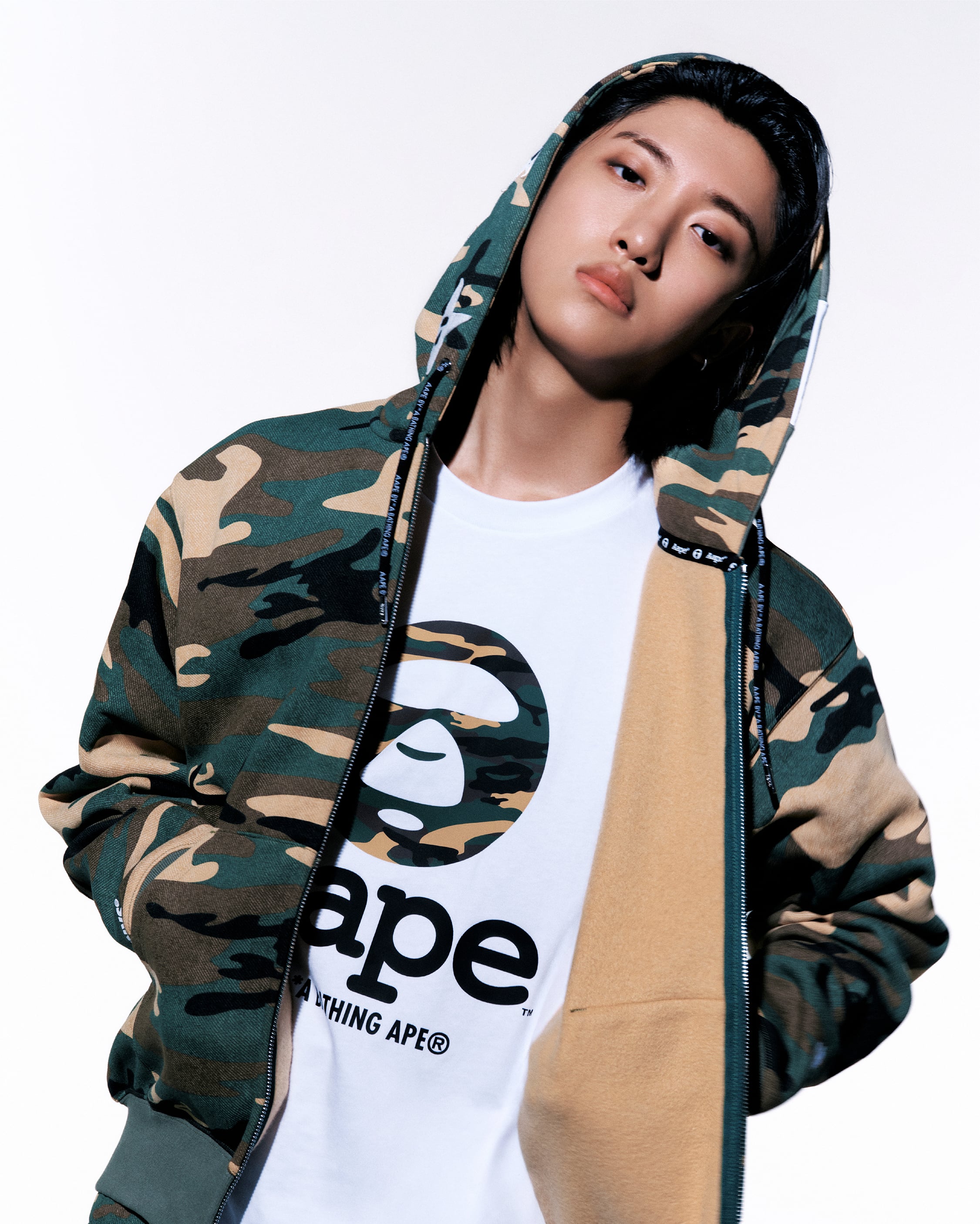 AAPE 聯手男團 LNGSHOT 推秋冬系列!粉藍、霧紫、迷彩 3 大配色,台灣販售據點同步公開!