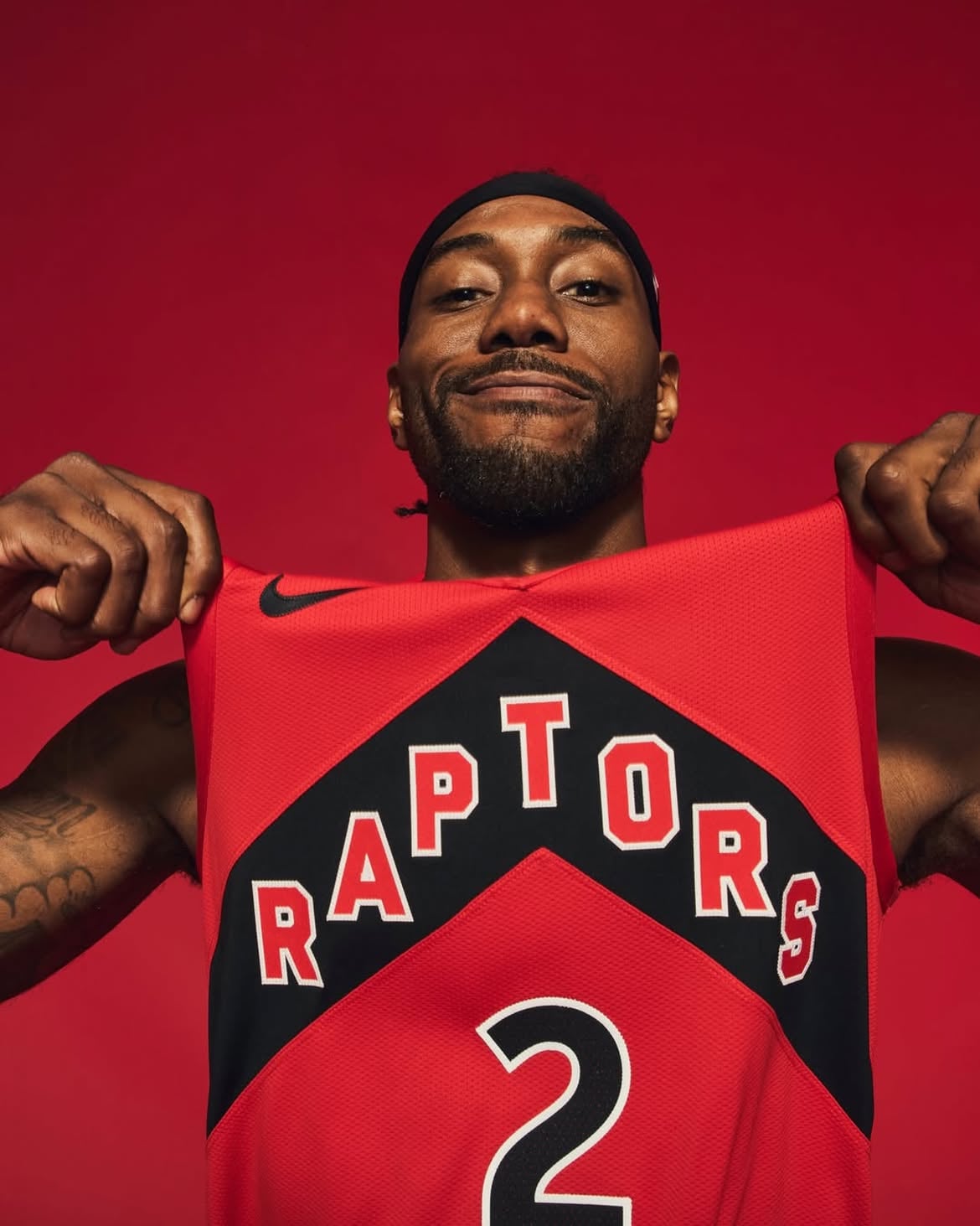雷納德 Kawhi Leonard 回應托雷爆料!拍照1小時換190萬美元合約,他直言:我不知道