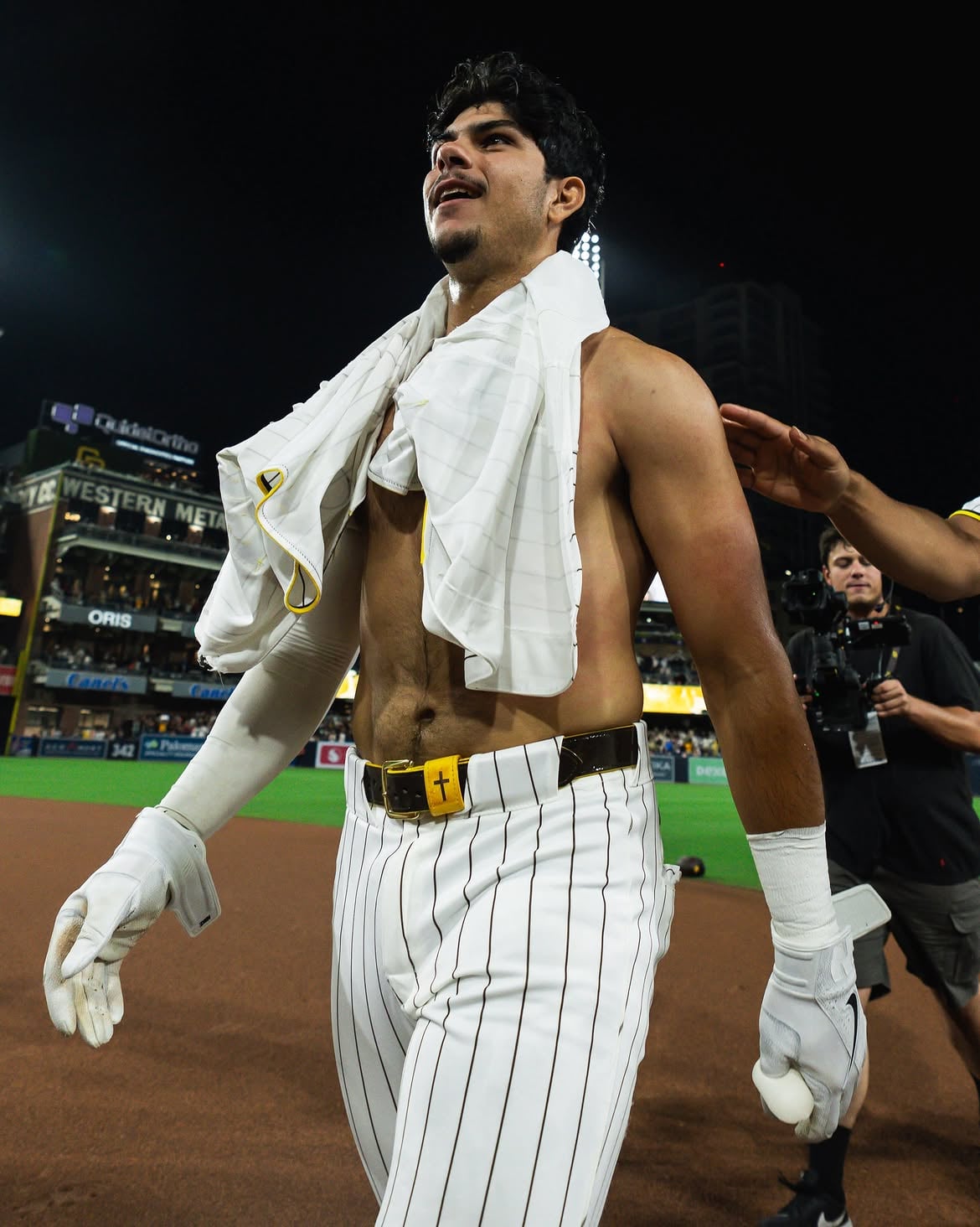 伊森·薩拉斯 Ethan Salas 20歲先發季後賽!教士新秀寫大聯盟最年輕捕手紀錄