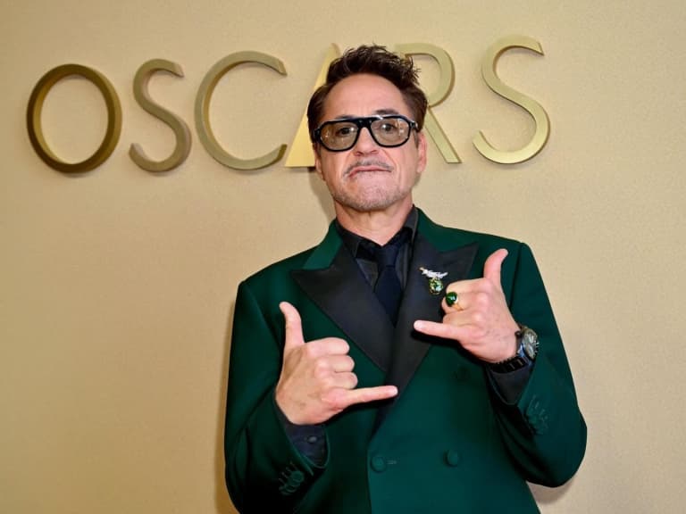 小勞勃道尼 Robert Downey Jr. 自曝《鋼鐵人3》腳踝骨折痛到昏厥！自嘲：「我是嬌弱的花朵！」