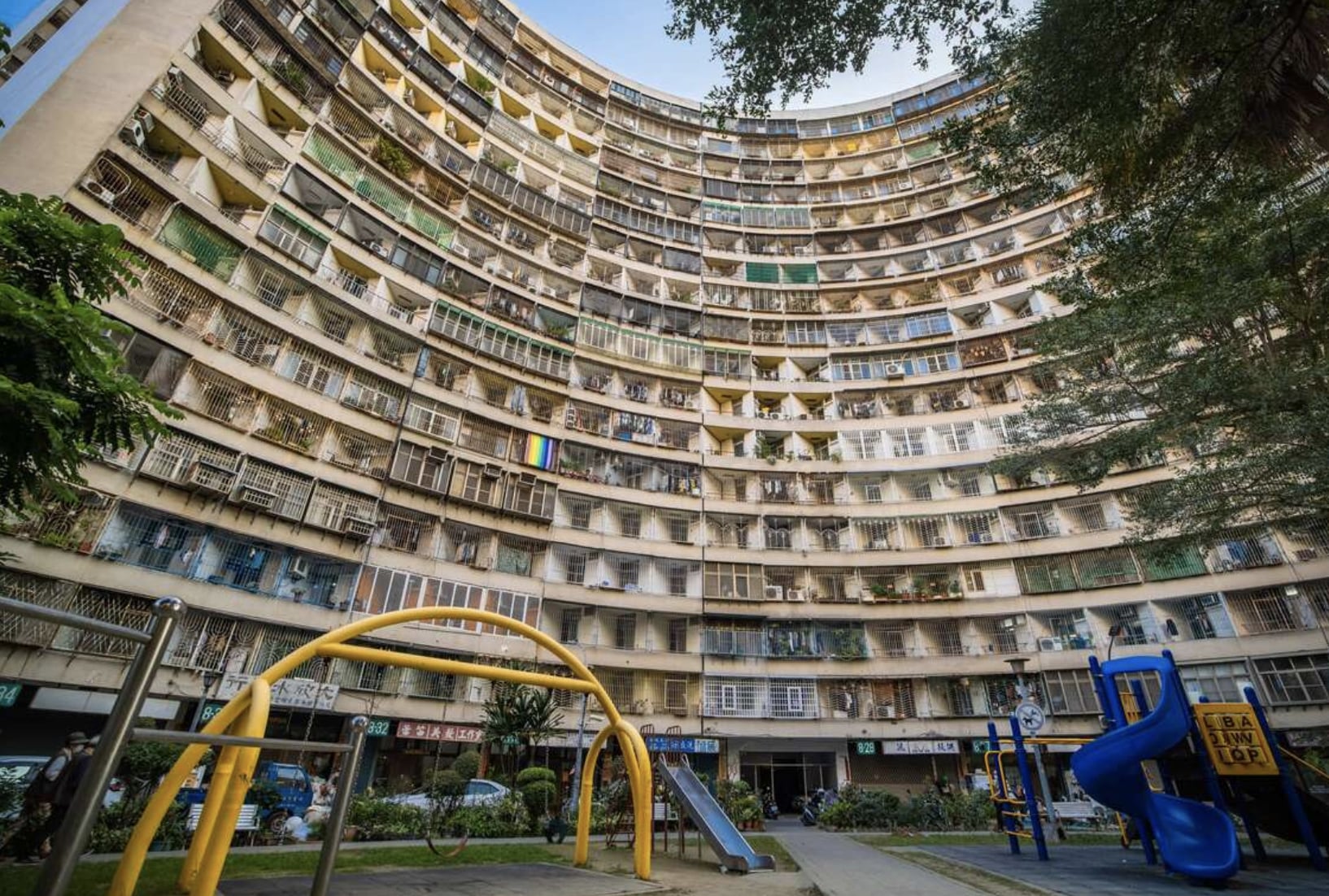 2026 高雄旅遊必去景點推薦！打卡地點、交通位置、夜市美食一次看！