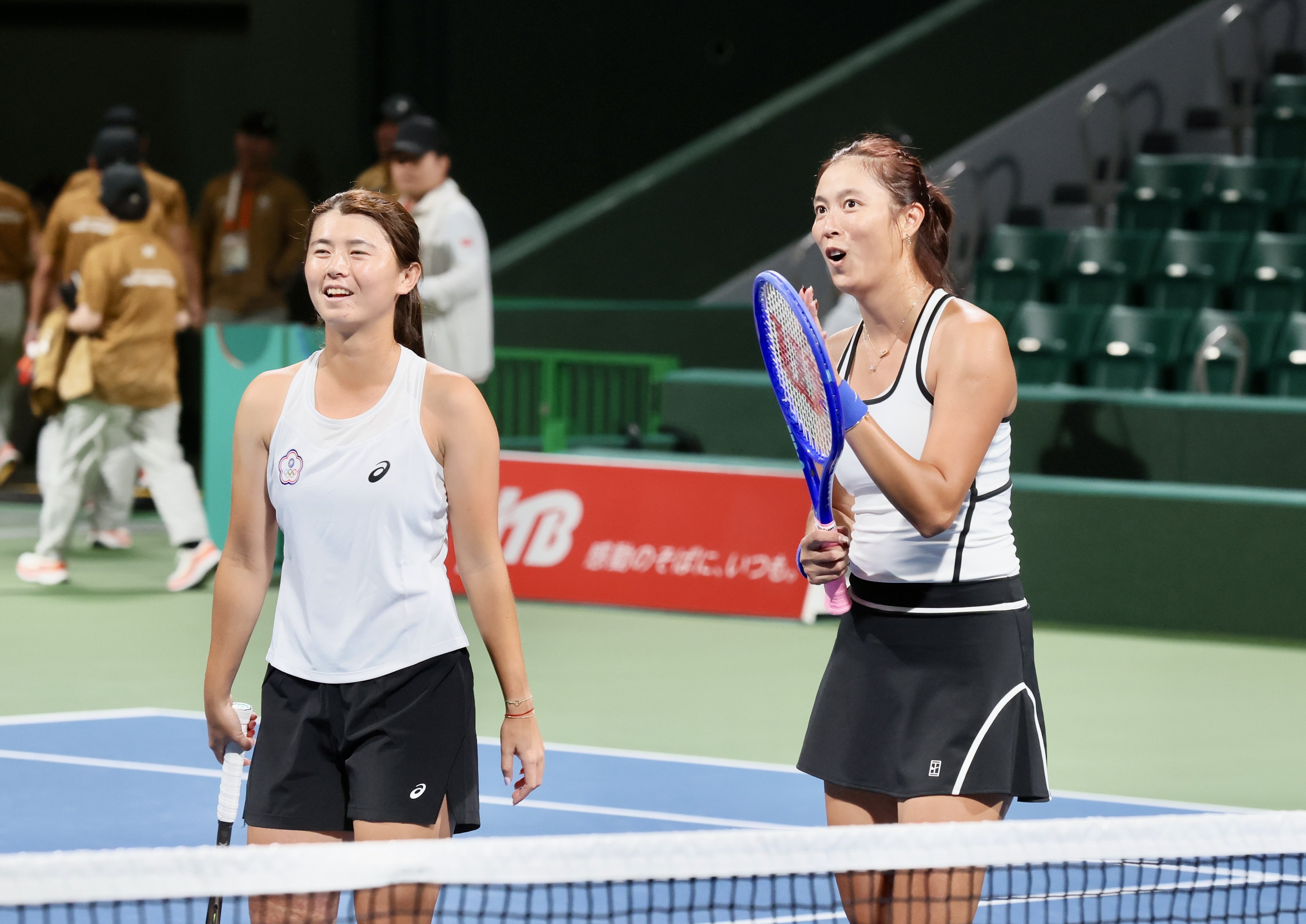 亞運/謝淑薇、梁恩碩網球女雙奪金!詹皓晴組合鍍銀、賽後「沒握手」零互動畫面曝光引熱議!
