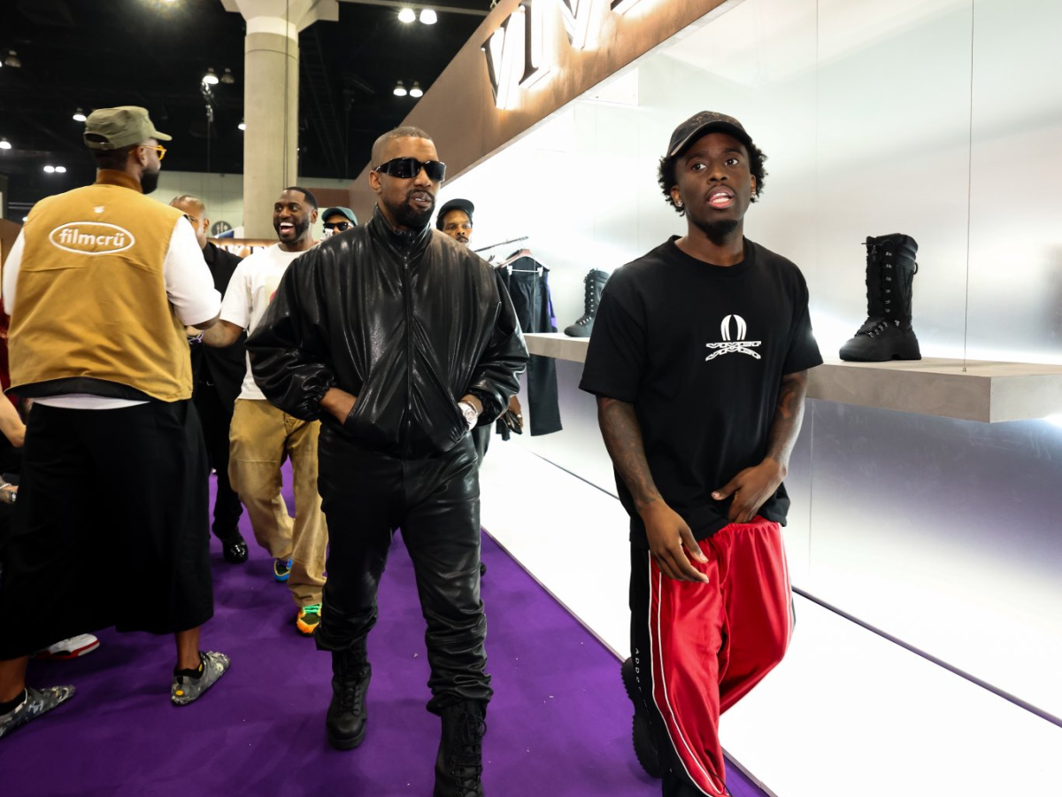 Kai Cenat 自創品牌 VIVET 登紐約時裝週後再於 ComplexCon 登場！Ye 親臨攤位同框交流，網友狂讚：「這是最大的認可啦！」