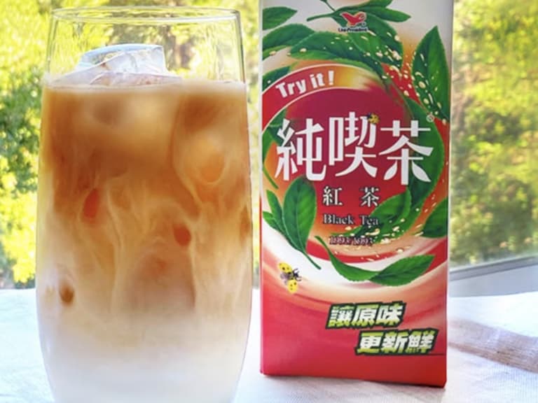 純喫茶紅茶＋牛奶自製奶茶比例爆紅！網笑翻：「王 Aden 就是這樣喝！」