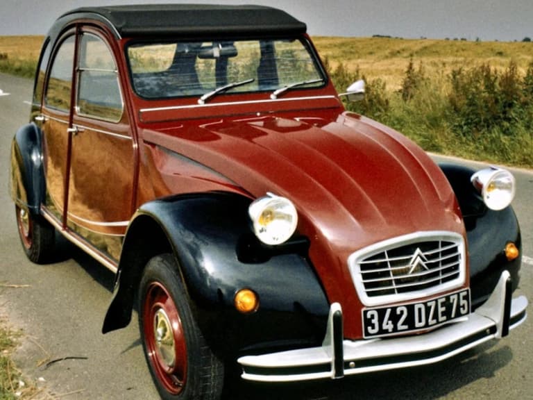 雪鐵龍 2CV 睽違 36 年純電復活！巴黎首發概念車，量產版預計 2028 年問世！