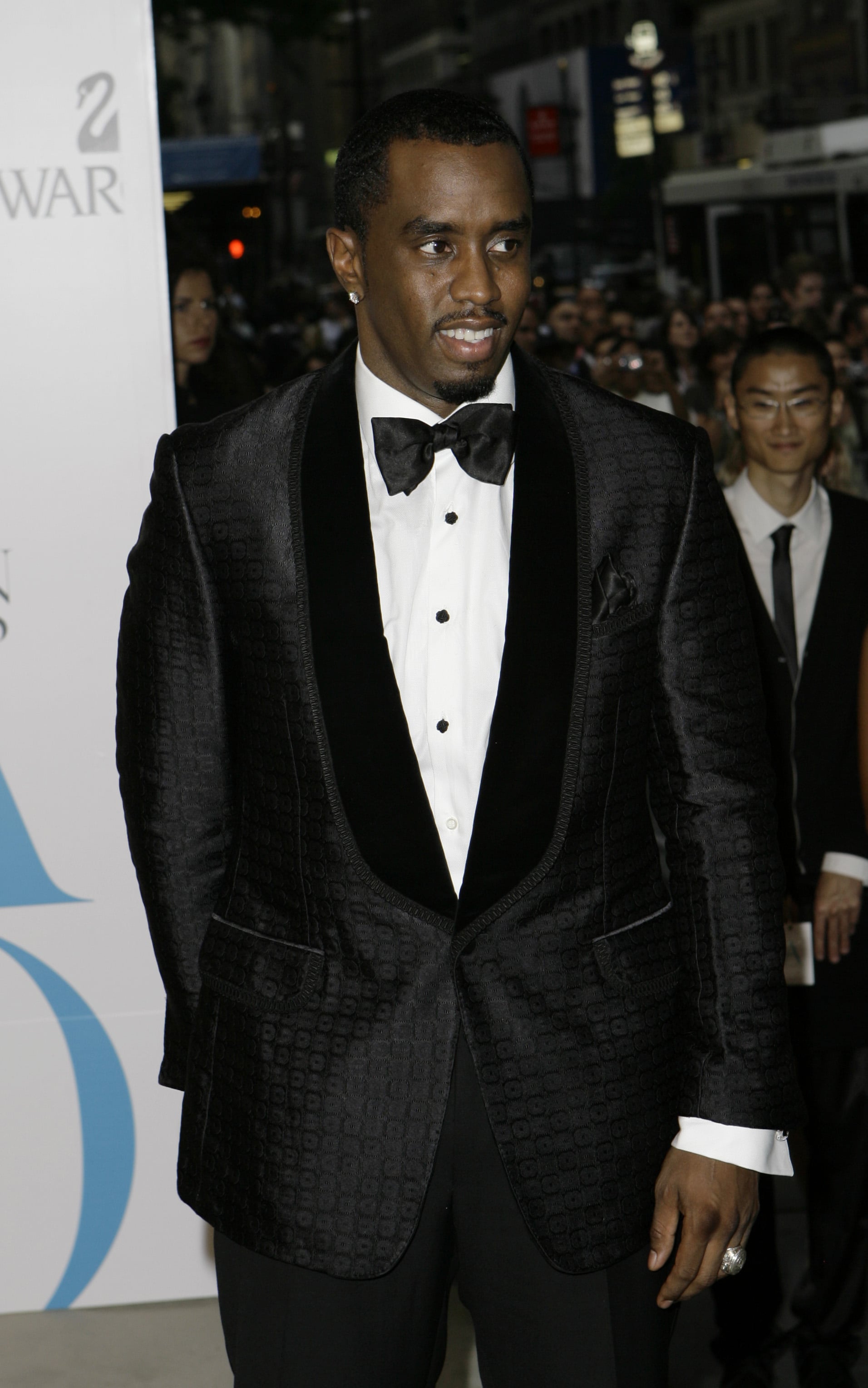 吹牛老爹 Sean Diddy Combs 服刑近況曝光!出獄時間可能會提前!