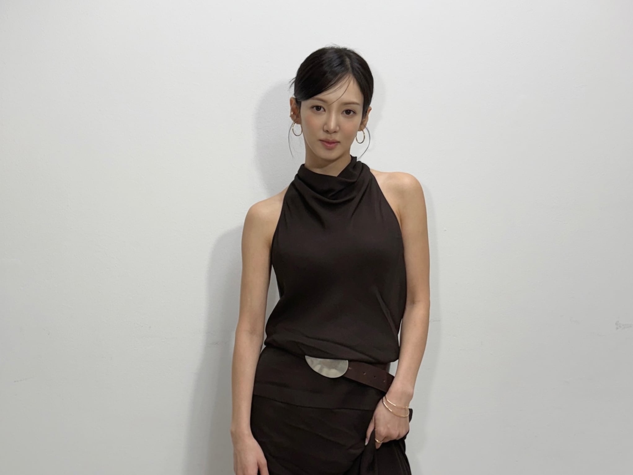 少女時代孝淵  IG 曬秋日穿搭！直角肩加 V 臉吸睛，粉絲讚：「簡直秋天女神！」