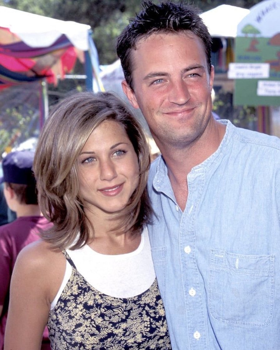 《六人行》馬修派瑞 Matthew Perry 死因爆內幕!妹妹直言:「哥哥生前砸 700 萬美元戒毒!」
