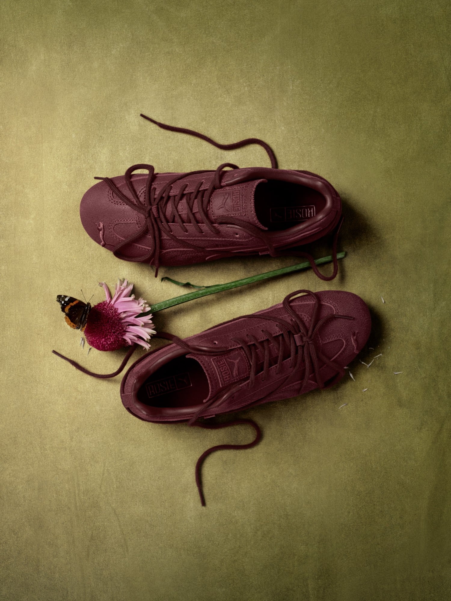 ROSÉ 掀起「勃根地紅」風潮!PUMA x ROSÉ 聯名 Speedcat 2 款新色上市,細節設計超講究!