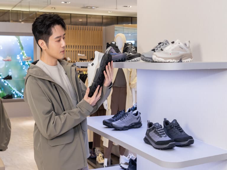 ECCO信義A8煥新登場！胡宇威上腳話題聯名鞋、Natacha Ramsay-Levi、Mountaineering系列獨家亮相！