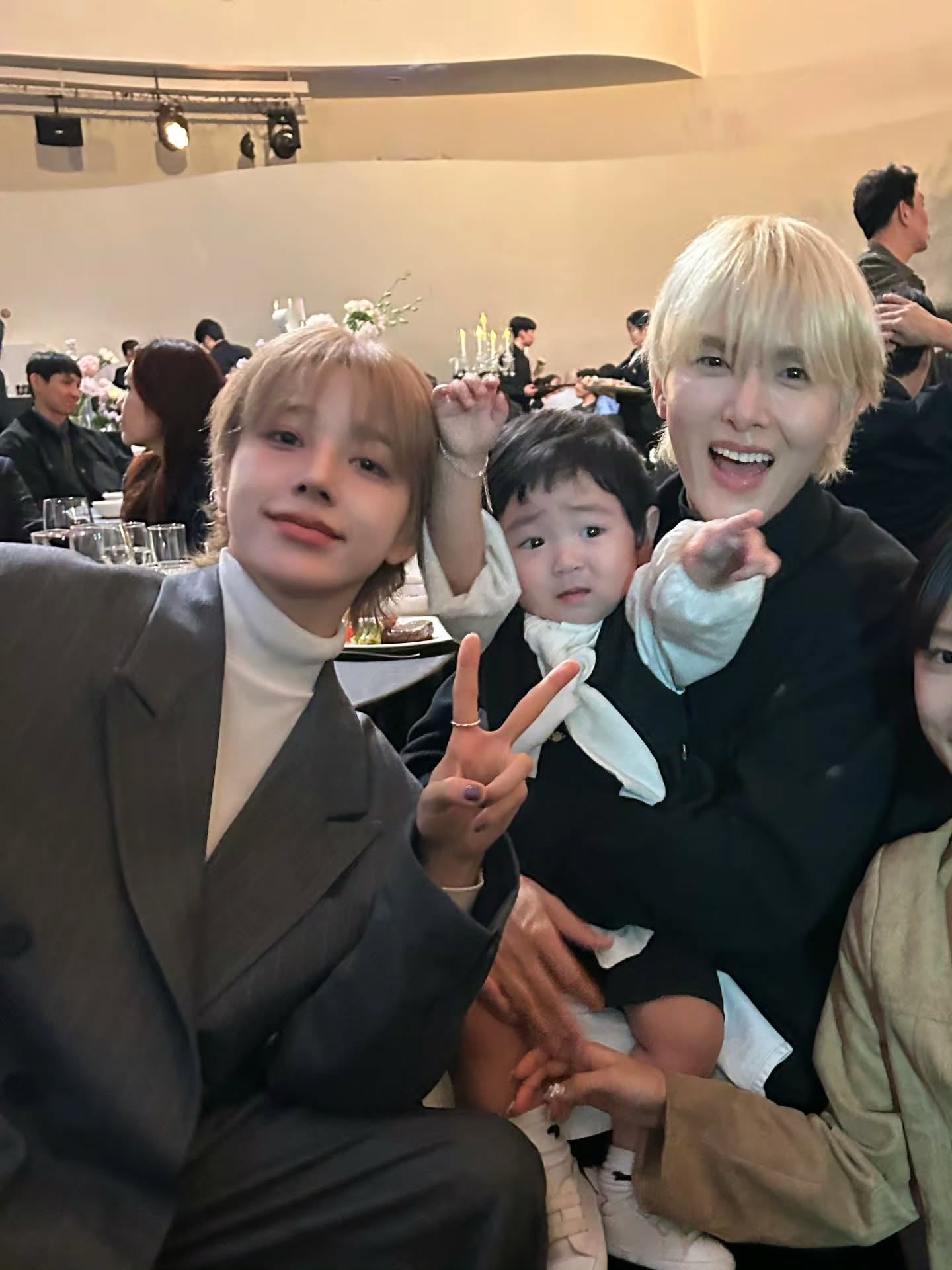 Super Junior 厲旭老婆 Ari 金色極短髮驚艷全網！網喊：「可以組子團體出道！」