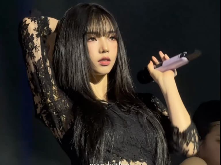 aespa Karina 身高 168 演唱會 Solo 舞台解鎖新造型！黑蕾絲鏤空裝辣翻全場！
