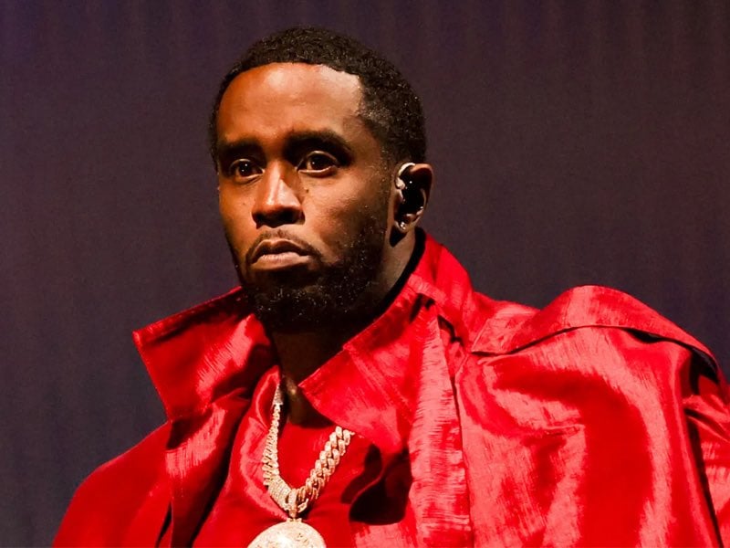 吹牛老爹 Diddy 出獄日延後 1 個多月！獄中風波後還被判賠近 48 萬美元！