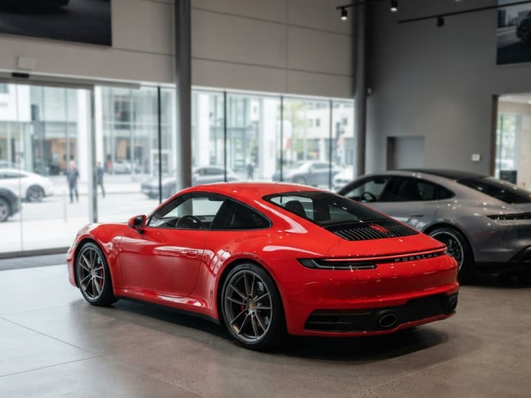德國 Porsche 911 前9個月賣破4萬輛！純電 Taycan 僅8699輛差5倍！