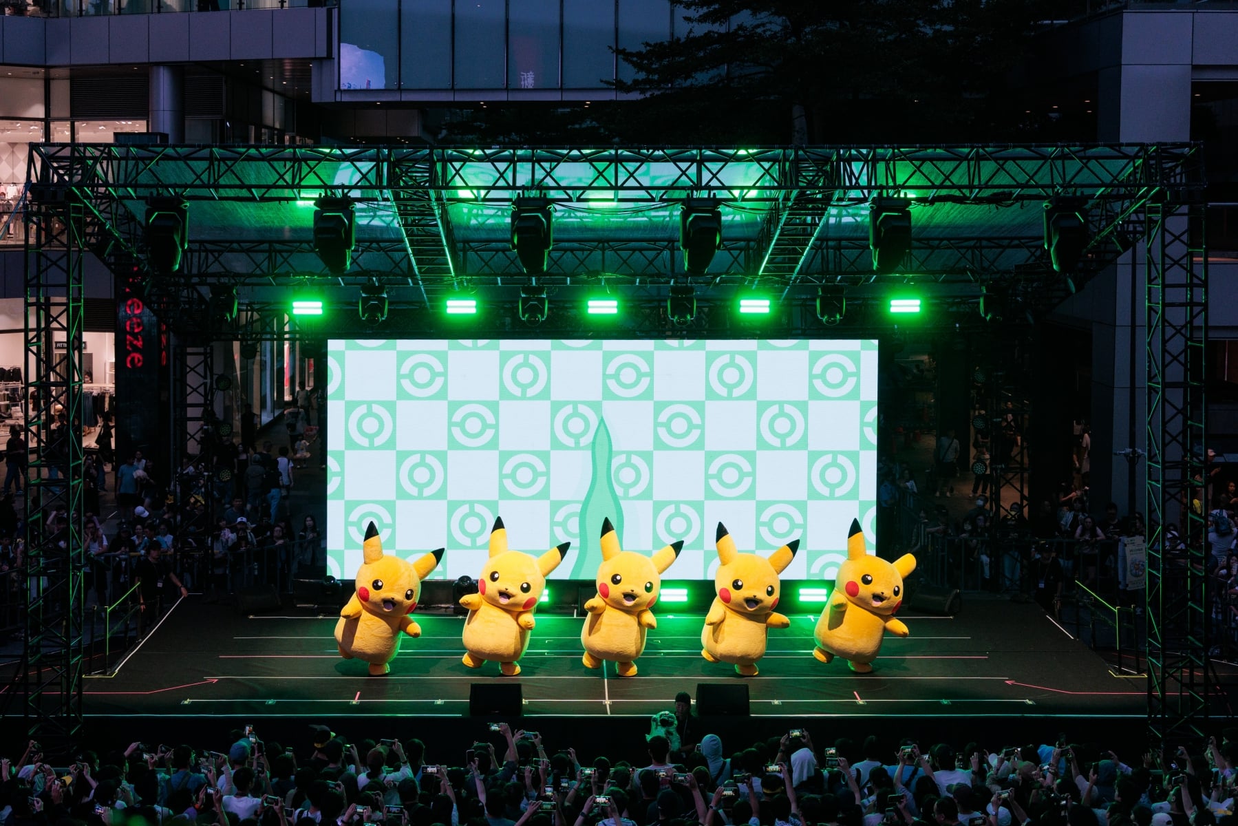 寶可夢 30 週年大型慶典「PokéXciting! in 台北」落幕!皮卡丘遊行、夜間舞台秀塞爆信義區
