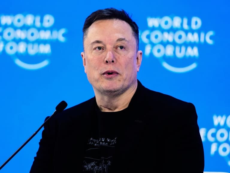 馬斯克 Elon Musk 放話Terrafab要做「比誰都好的晶片」！砸150億美元卻坦言一無所知！