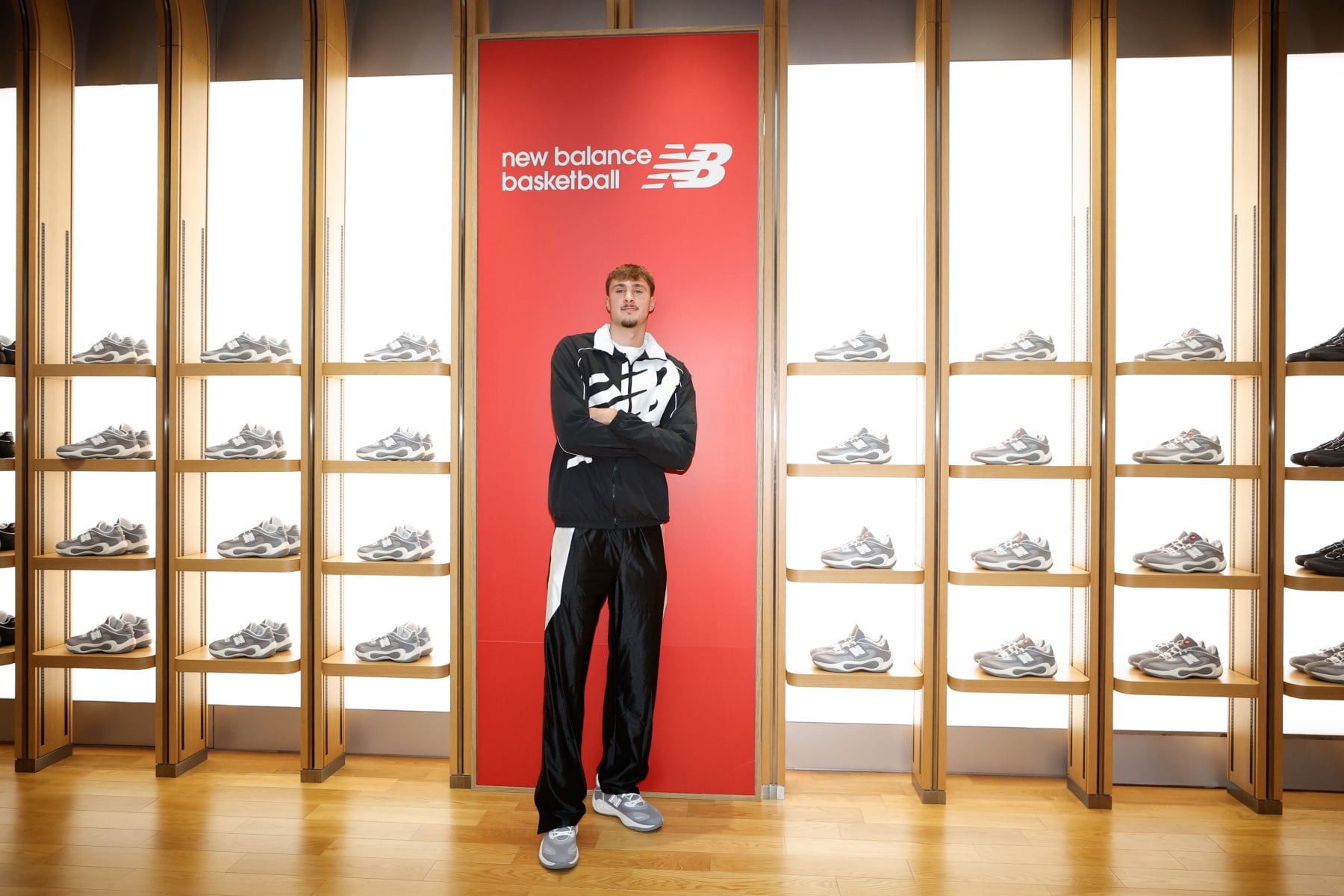 NBA 中國賽直擊|Cooper Flagg 採訪完整回顧!加入 NB 是因為家庭、透露剛學會雜耍丟球?