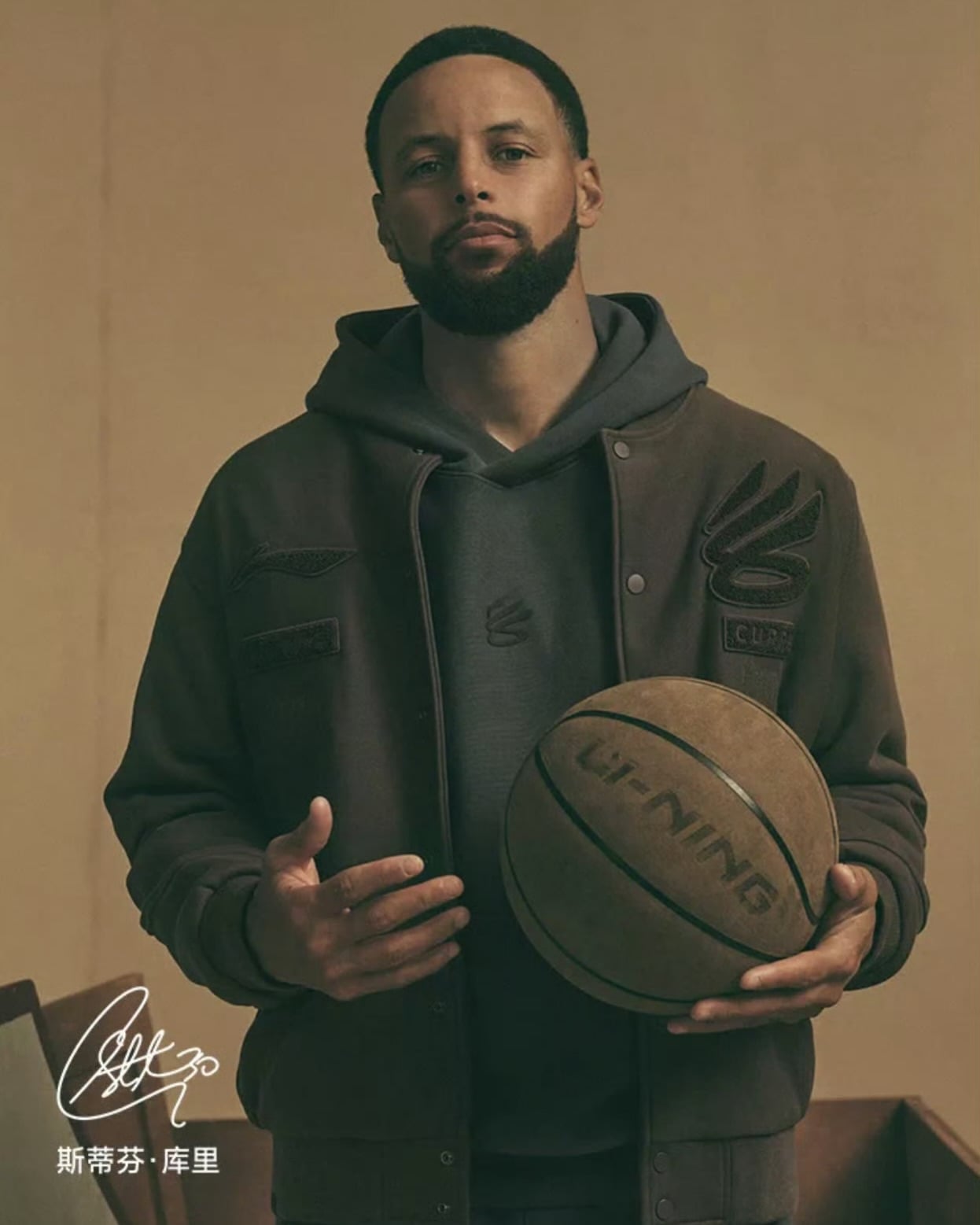 Curry x 李寧 2026 秋冬服飾系列發售情報公開!黑色棒球夾克確定開賣必搶!