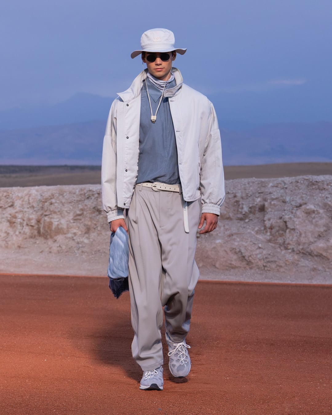 Giorgio Armani x Kith 再度攜手!「Dreams of the Dune 沙丘夢境」把義式剪裁帶進摩洛哥沙漠