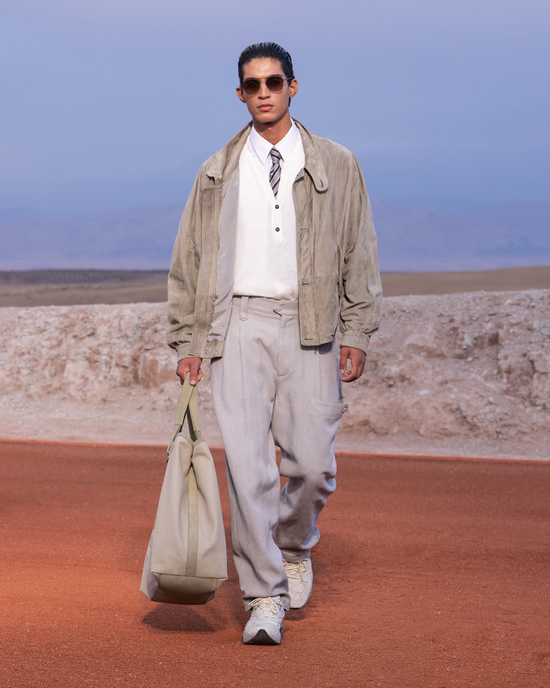 Giorgio Armani x Kith 再度攜手!「Dreams of the Dune 沙丘夢境」把義式剪裁帶進摩洛哥沙漠