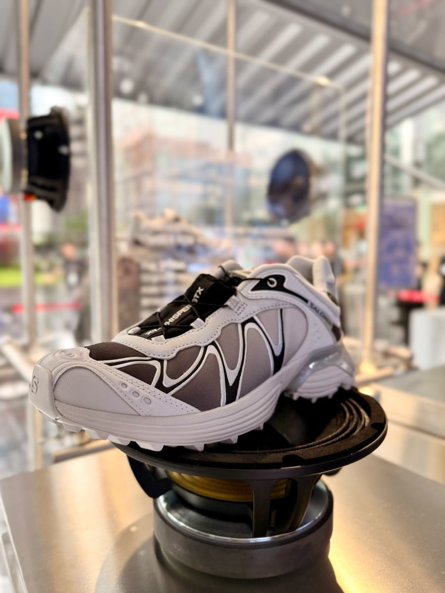 Salomon 2026 秋冬新品登場!林柏宏帥氣現身台中大遠百貨櫃快閃店、搶先解鎖秋冬戶外風!