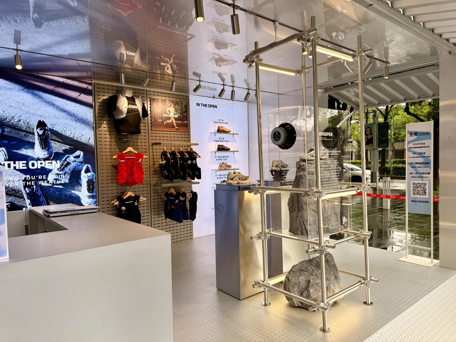 Salomon 2026 秋冬新品登場!林柏宏帥氣現身台中大遠百貨櫃快閃店、搶先解鎖秋冬戶外風!