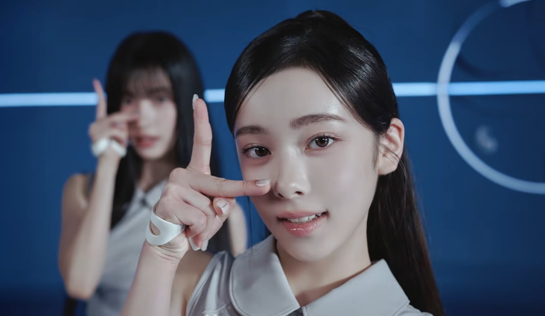 李秀滿新女團 A2O LITE 出道!13 歲日美混血成員 OA 深邃五官爆紅!