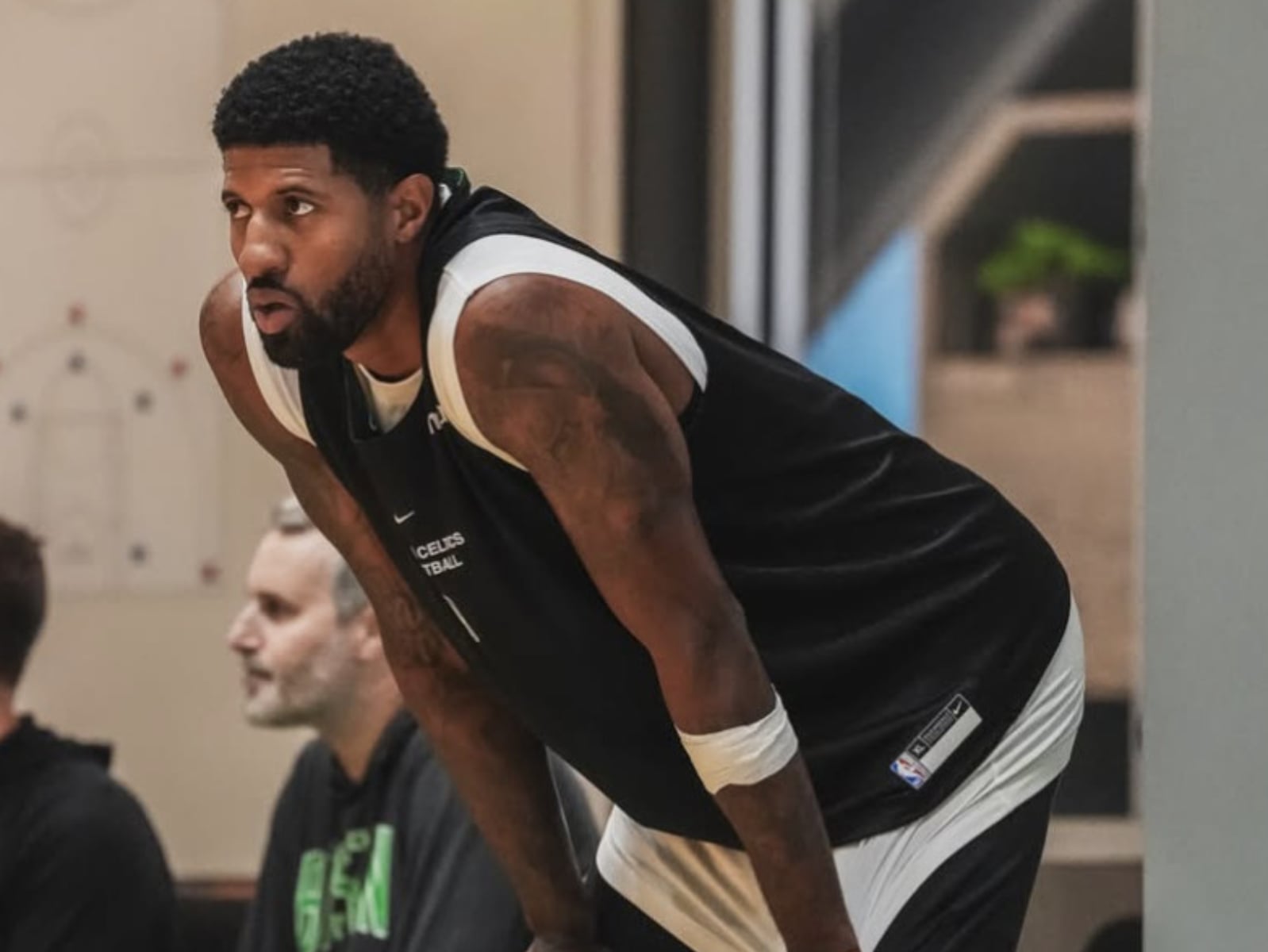 NBA／保羅喬治 Paul George 塞爾提克首秀拿 13 分！放話：「健康的我仍是聯盟頂級球星」！