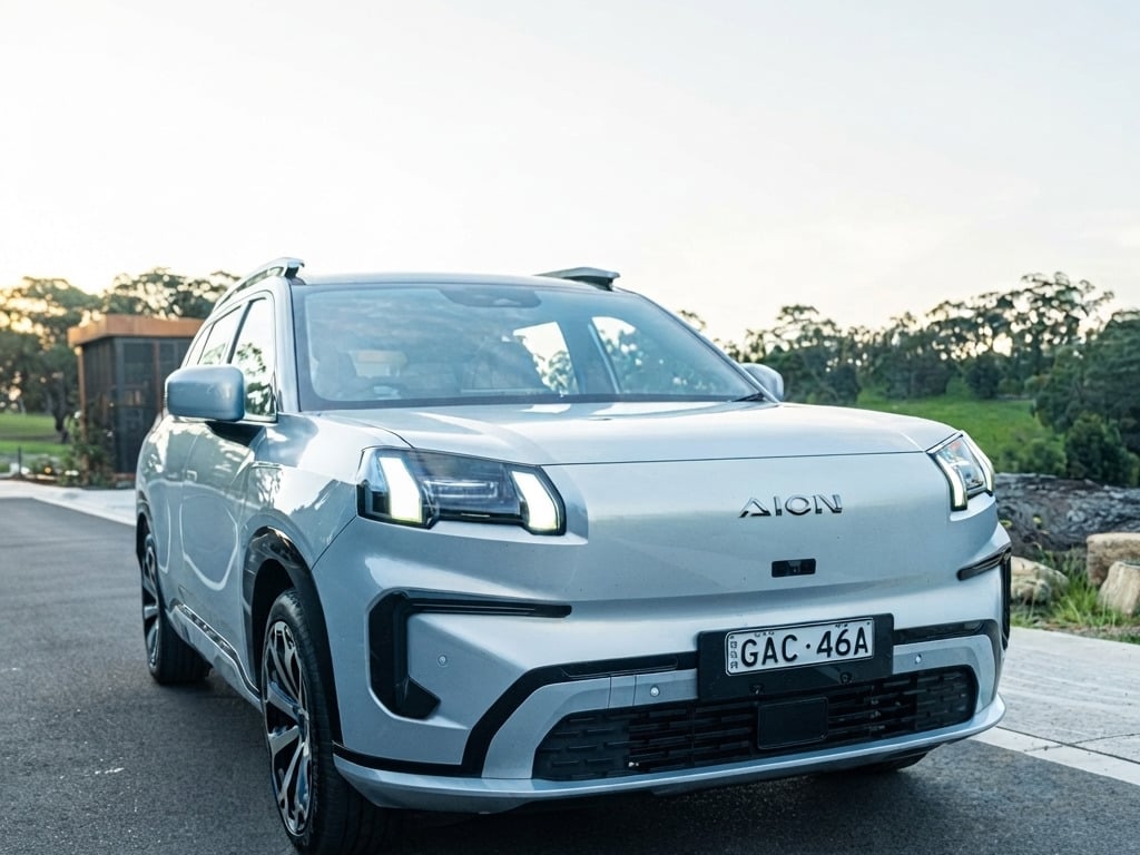 中國 GAC Group  Aion V 試駕評價！長相像洗衣機、車內有冰箱，4萬2590澳元起！