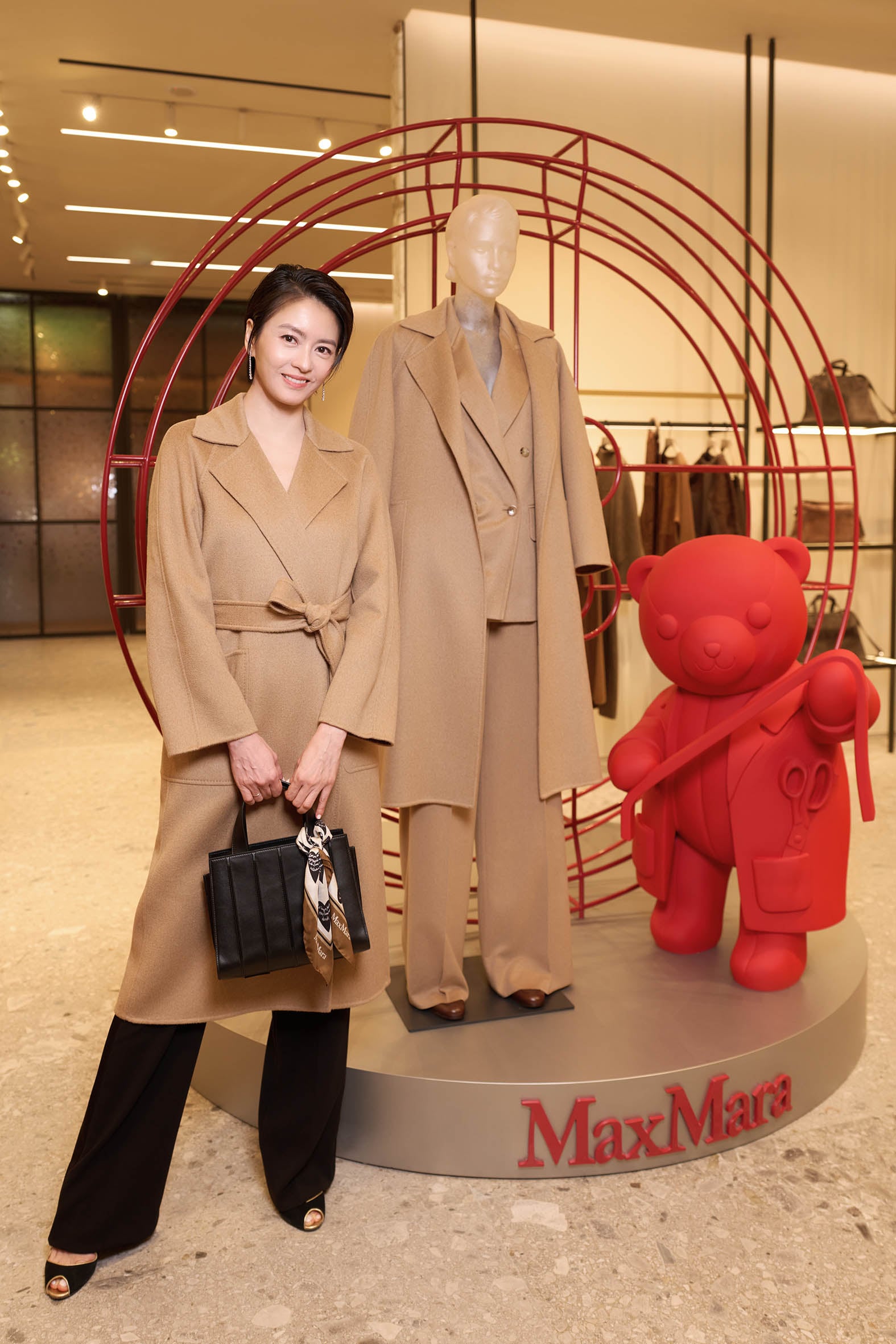 2026 秋冬流行穿搭新品推薦!梁詠琪現身 Max Mara 開金嗓唱〈短髮〉掀回憶殺⋯最新時尚趨勢與品牌話題一次看!