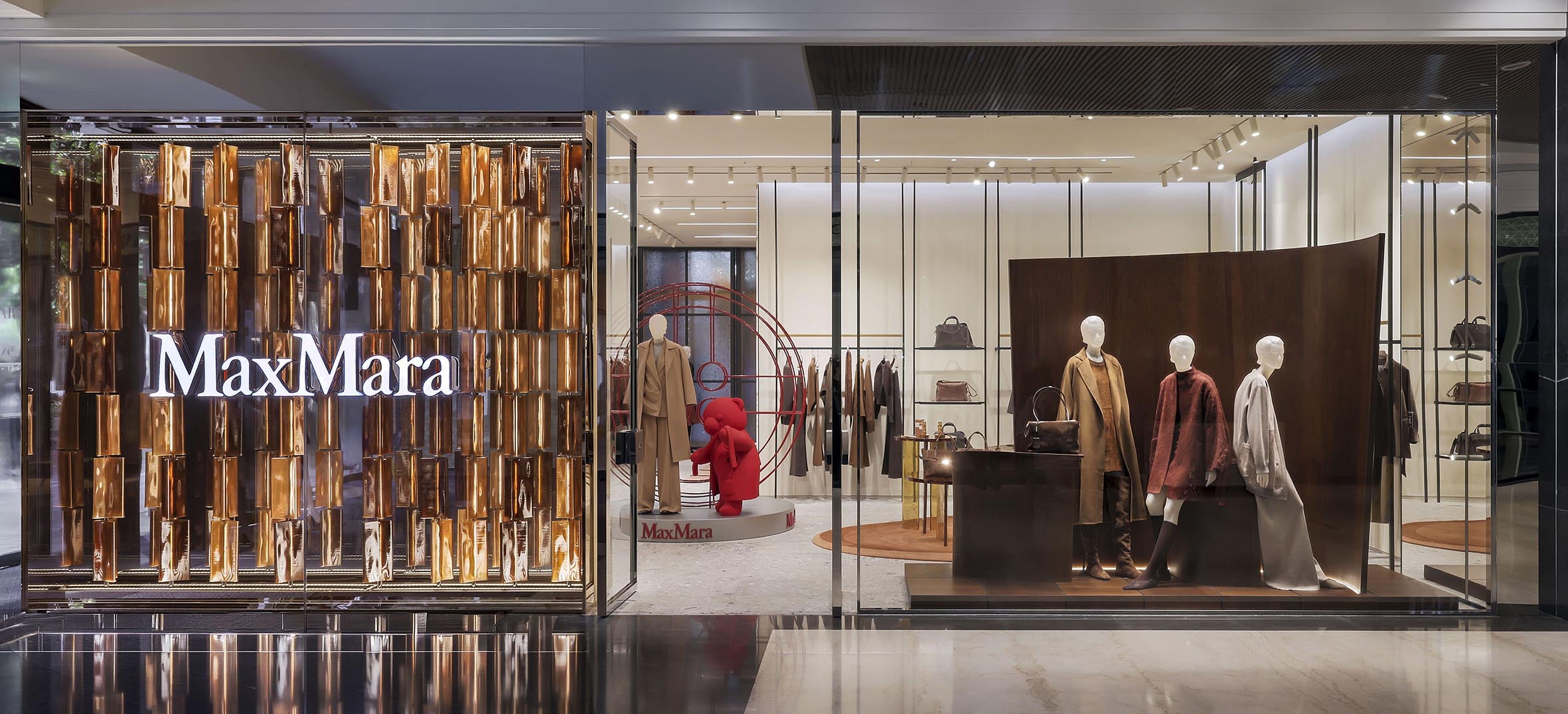 2026 秋冬流行穿搭新品推薦!梁詠琪現身 Max Mara 開金嗓唱〈短髮〉掀回憶殺⋯最新時尚趨勢與品牌話題一次看!