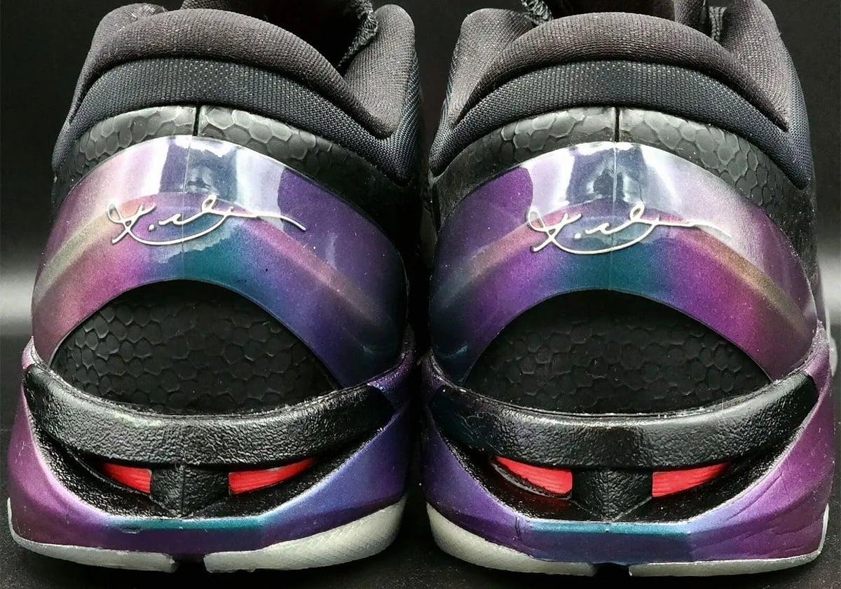 Nike Kobe 7 正式首度復刻!經典「隱形斗篷」配色睽違 15 年強勢回歸!