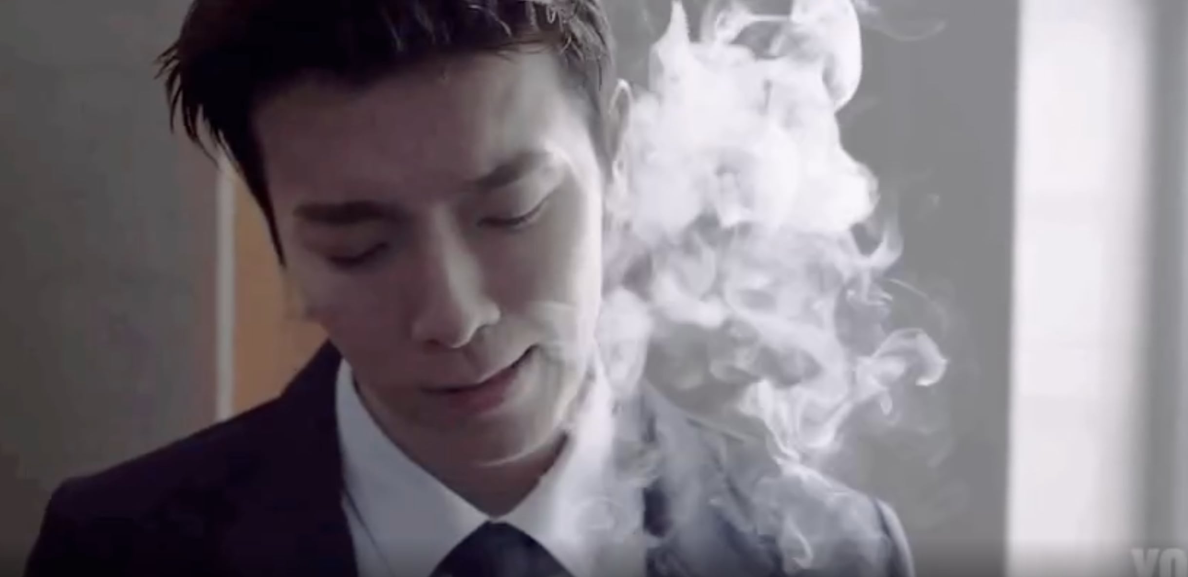 Super Junior 東海為戲抽菸畫面翻紅！網喊：「好想看他演斯文反派！」