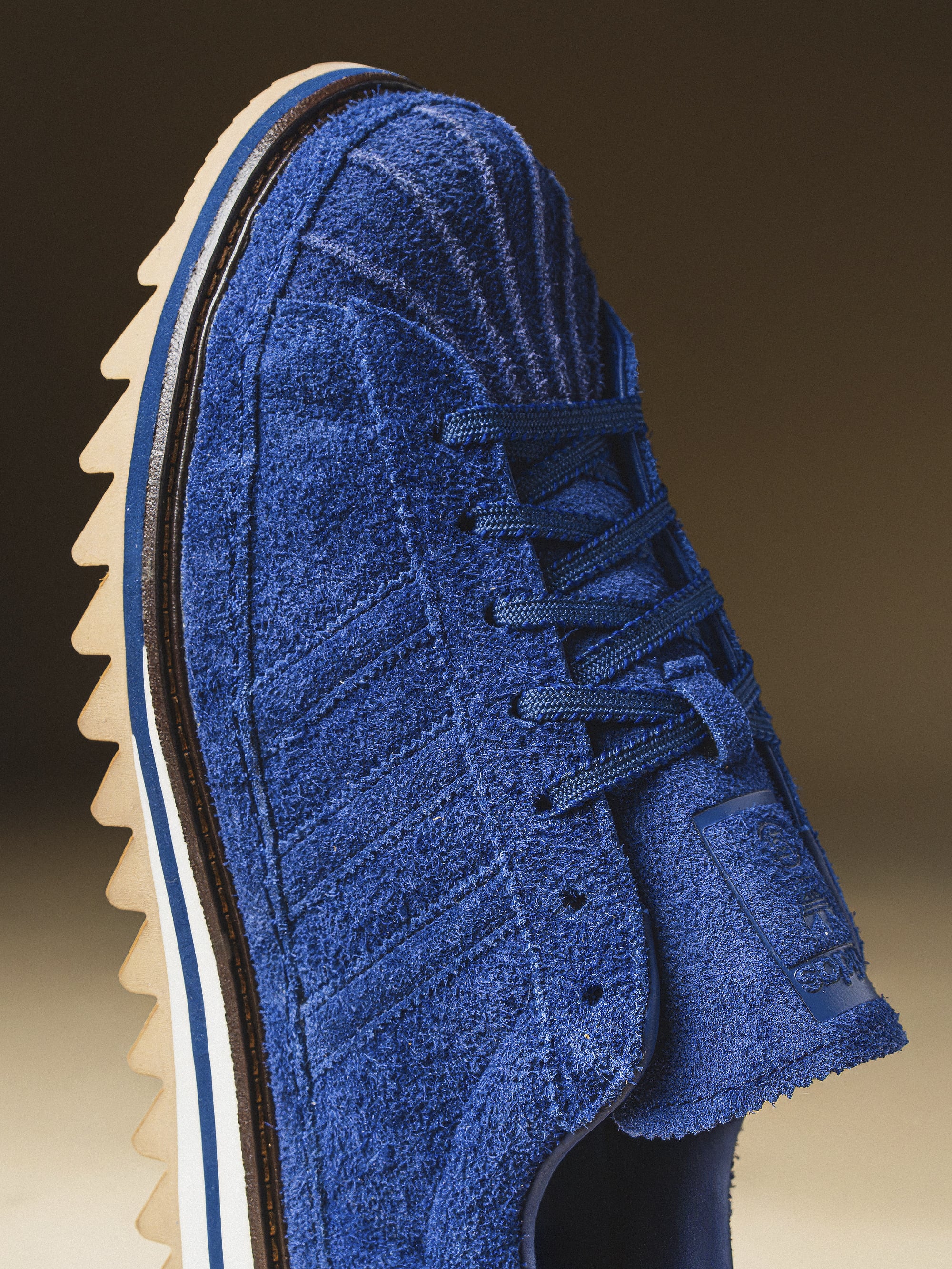 adidas Originals 攜手 CLOT 發表全新 Mule 鞋款!韓團 LNGSHOT 動漫形象演繹!