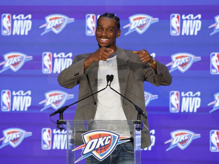 NBA／2026-27 新賽季吹判新制出爐！4 大執法重點曝光，假摔恐遭罰款、禁賽！