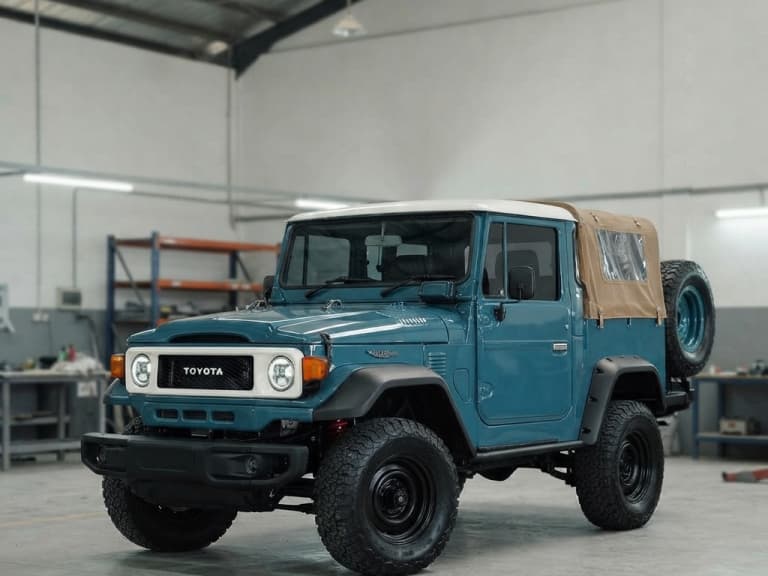 日本 Toyota Hilux Champ 變身復古陸地巡洋艦！印尼改裝廠打造「Rang Gruiser」改裝展亮相