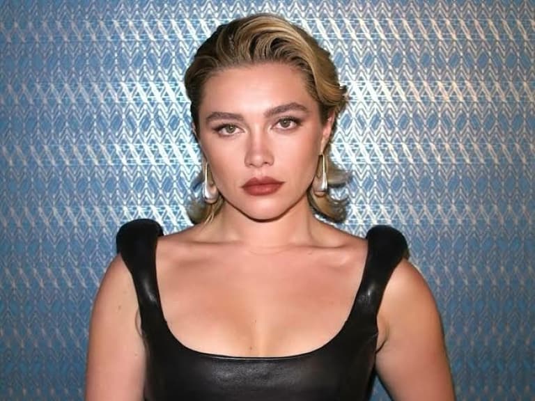 佛蘿倫絲普伊 Florence Pugh 紅毯禮服戳到珍娜奧特嘉！倫敦首映會當場道歉：「真的很抱歉！」