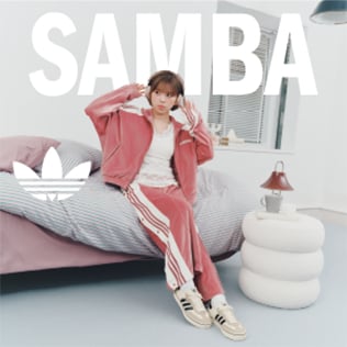 秋日穿搭終極對決!鎖定 ABC-MART 獨家 adidas Originals 雙神鞋。復古麂皮拼接與極簡輕盈薄底,套上秋季專屬配色,用質感細節秒殺社群目光