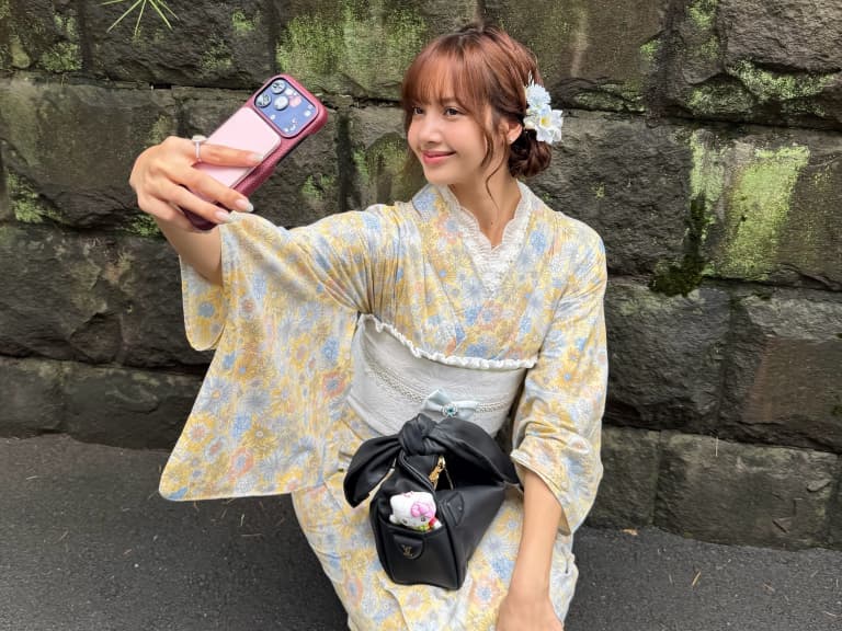 BLACKPINK Lisa IG 曬日本京都旅遊照！貼文寫「KYOTOKYO」引網狂猜掌鏡對象！