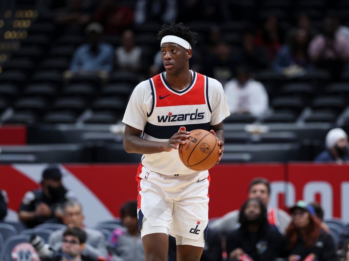 NBA／巫師狀元迪班薩 AJ Dybantsa 腳踝傷缺席對公鹿開幕戰！網友調侃：「新一代玻璃來了？」