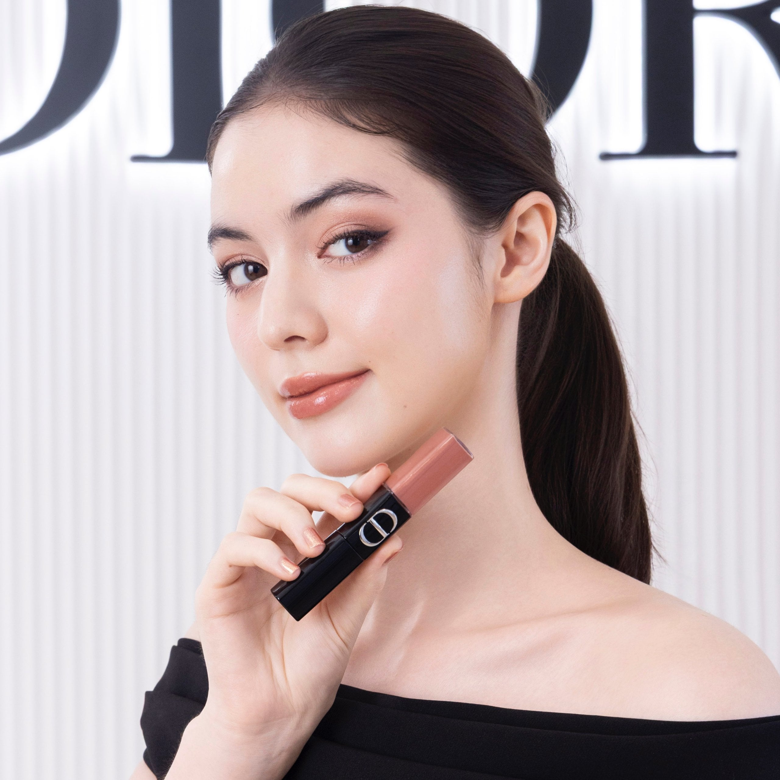2026 聖誕限定彩妝推薦!Dior、TOM FORD⋯等品牌節慶新品一次看!(持續更新)