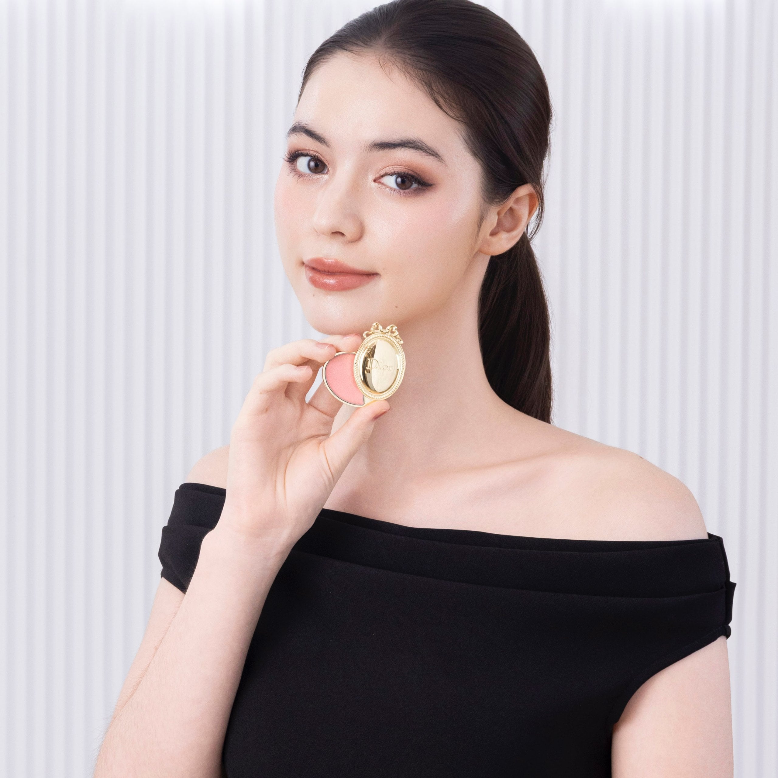 2026 聖誕限定彩妝推薦!Dior、TOM FORD⋯等品牌節慶新品一次看!(持續更新)